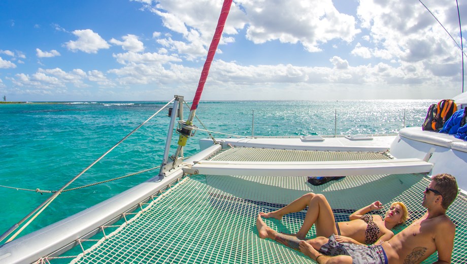 Luxury Sailing & Snorkeling Isla Mujeres