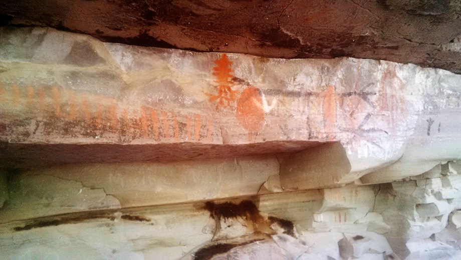 Outback Canipole Cave Paintings